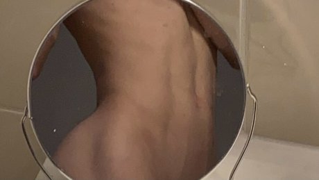 Daega Nacktpornos auf OnlyFans