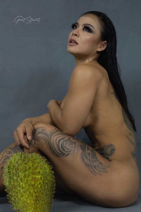 Chompy OnlyFans Star