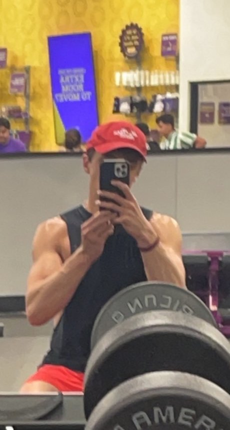 B Boy2 OnlyFans Nacktfotos