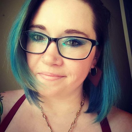 Kiki VonBleu VIP OnlyFans Modelfoto