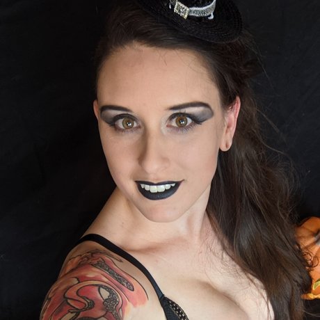 Cherry Charming Leaked OnlyFans Sextape