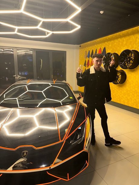 Twink19 NurlyFans-Pornos