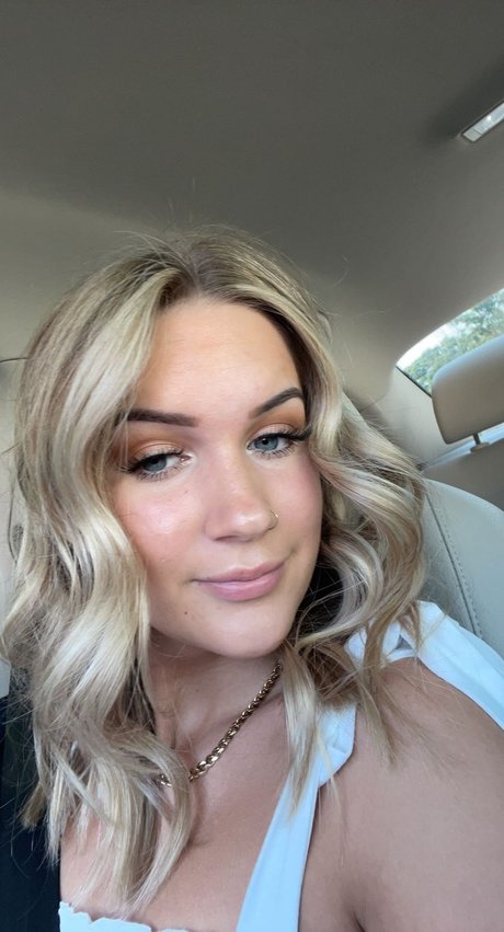 Danielle M_ Nacktbilder OnlyFans