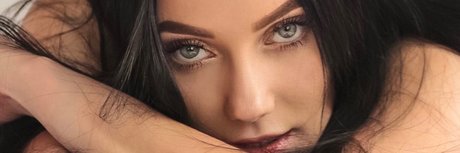 Polly Pure OnlyFans Striptease