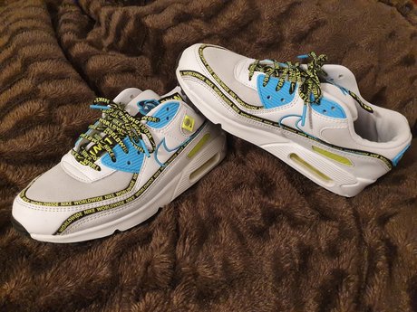 Policesneakers OnlyFans-Archiv