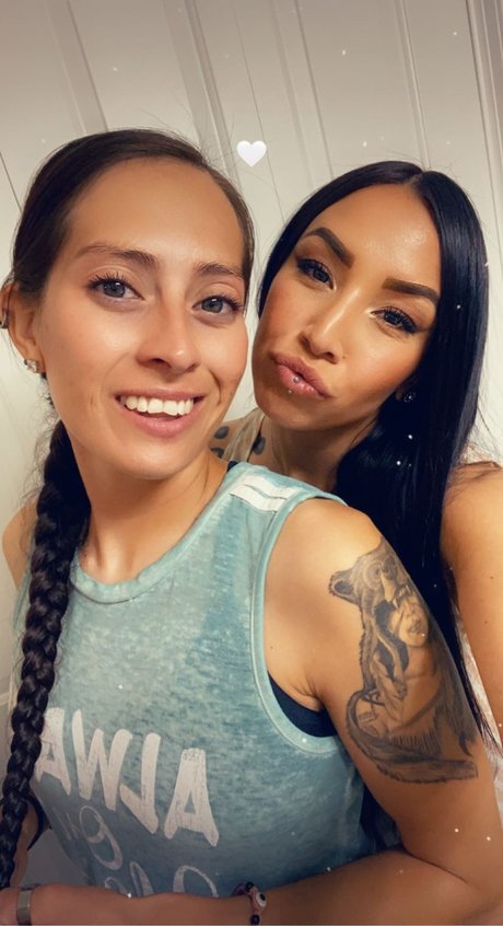 Sharee amp amp Izzy OnlyFans Strip