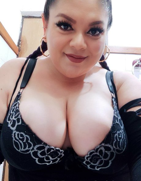 hotjuicycurvy OnlyFans X