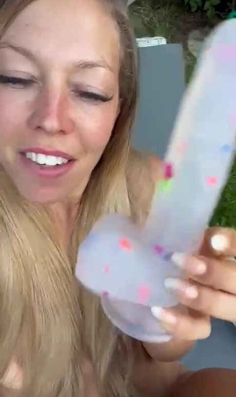 Linda Krieger Mock Nacktbilder von OnlyFans