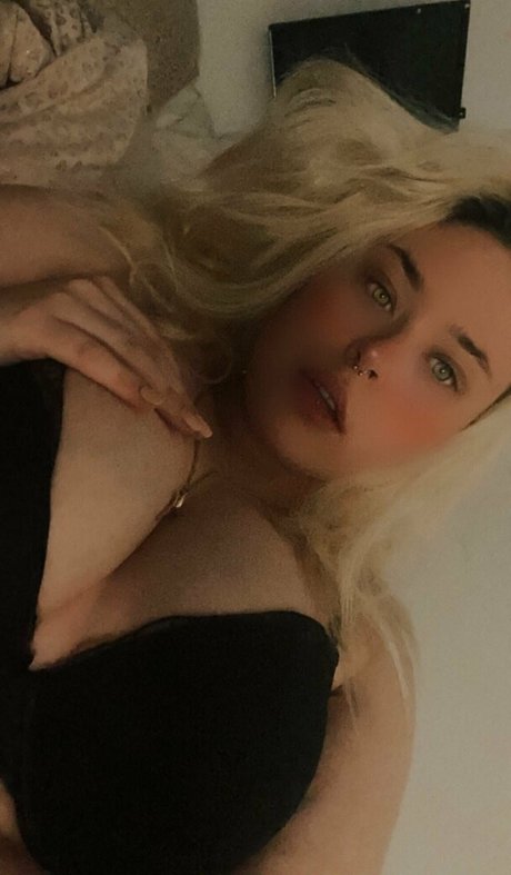 lizzynips Strip OnlyFans