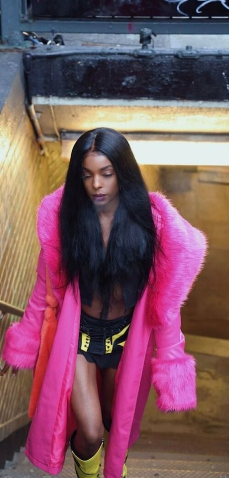 Megan Milan Nacktbilder geleakt OnlyFans