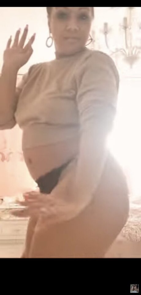 BELLAMASCHINA Sex auf OnlyFans