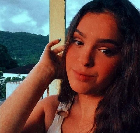 Izabelly Linhares Leaks von Nacktbildern auf OnlyFans