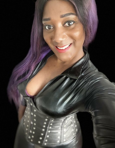 mslorraineldn OnlyFans geleakte Bilder