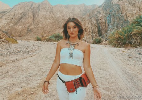 rheaazorafree Titten OnlyFans