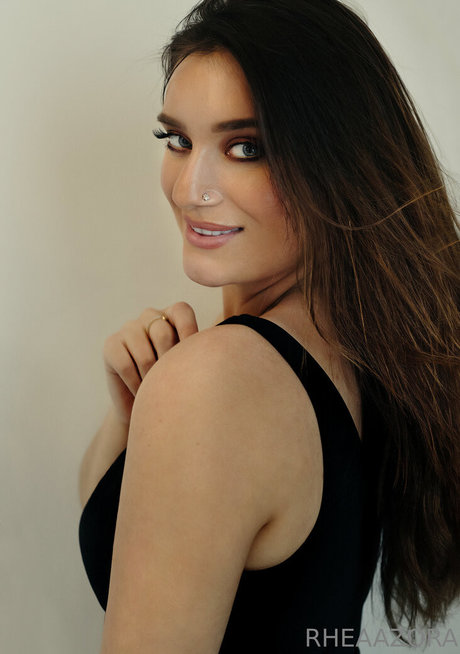 rheaazorafree OnlyFans Nacktbilder