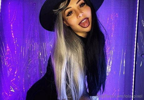 lola pixel OnlyFans Joi