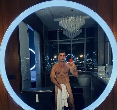 danadearmondfree OnlyFans Model Fotos