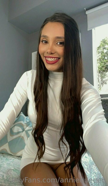 anniequeeen OnlyFans Mega