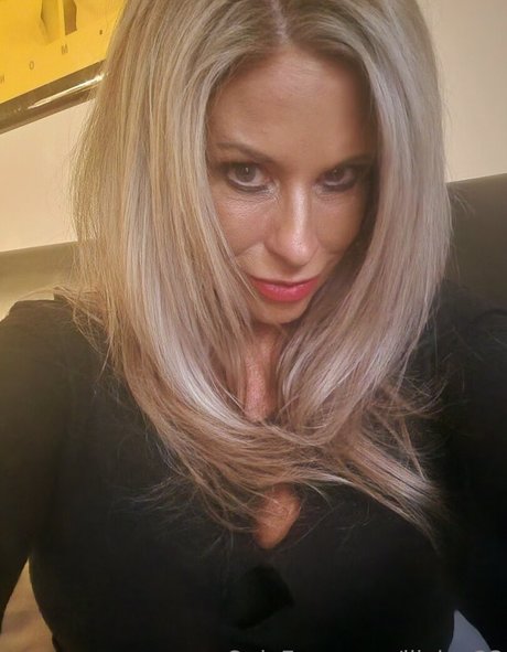 haarige mädchen nur fans schön XXX Aufnahme