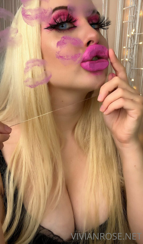 vivianrosefree OnlyFans Bilder