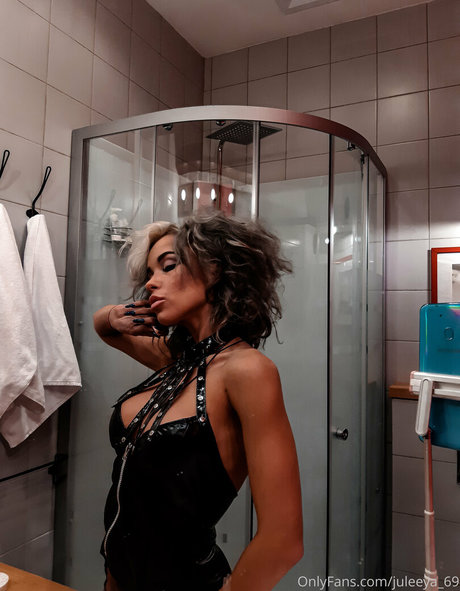 juleeya 69 OnlyFans geleakte Pornografie