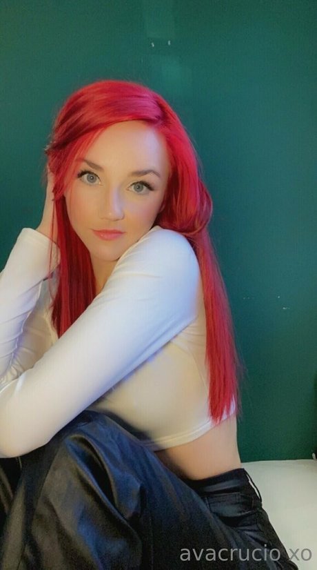 avacrucio Leaks von Nacktbildern auf OnlyFans