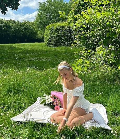 elena zbt Leaks von Nacktbildern auf OnlyFans