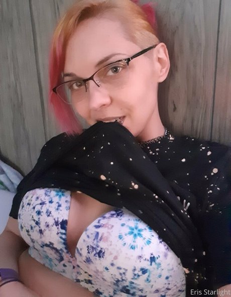 wyldestardust OnlyFans Model Fotos