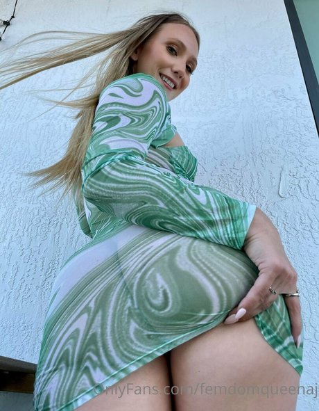 femdomqueenaj OnlyFans Leak