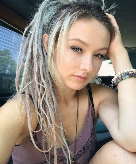 BluTube OnlyFans Strip