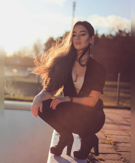 Miss Mikkaa Heiße OnlyFans Inhalte