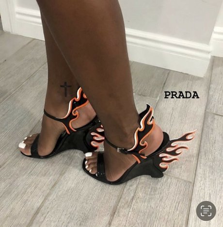 Bernice Burgos OnlyFans Striptease