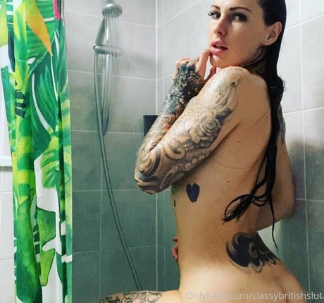 kurvige shemale-onlyfans Kunst nackt Galerie