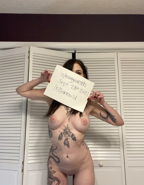 maggiereads OnlyFans Strip