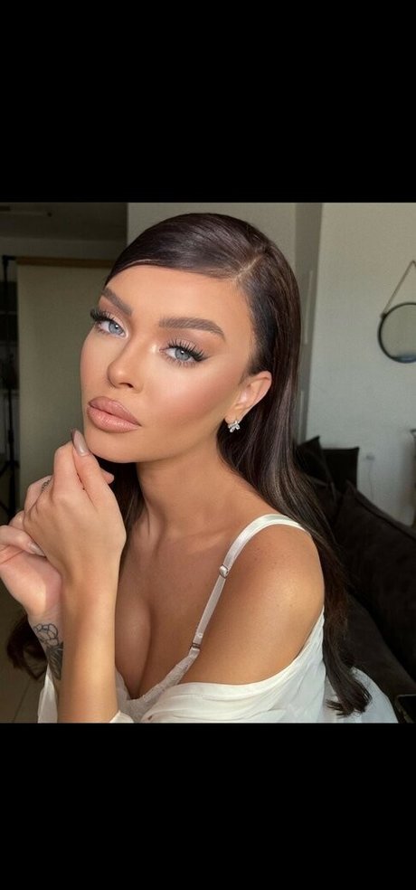 Mishel Aydin OnlyFans Nacktfotos