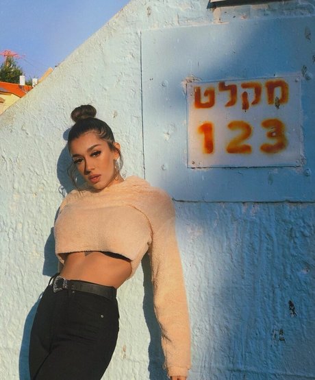 May Bakshi OnlyFans Striptease