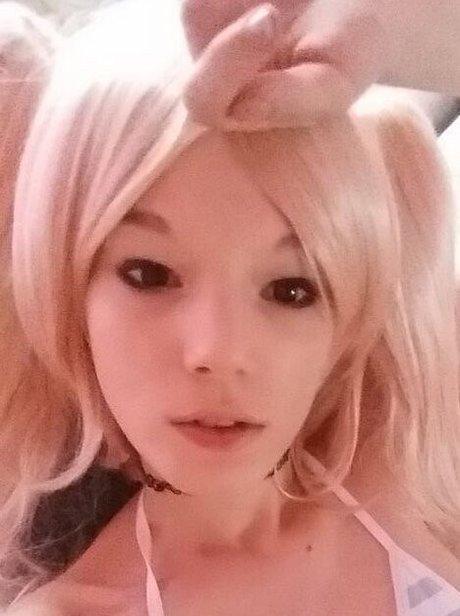 AbnormalXO OnlyFans-Model