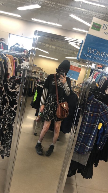 Enby queen Leaked OnlyFans