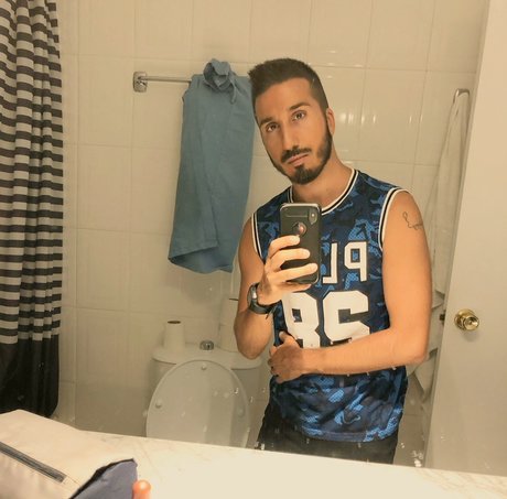 Undisciplined Boy Leak von OnlyFans-Inhalten