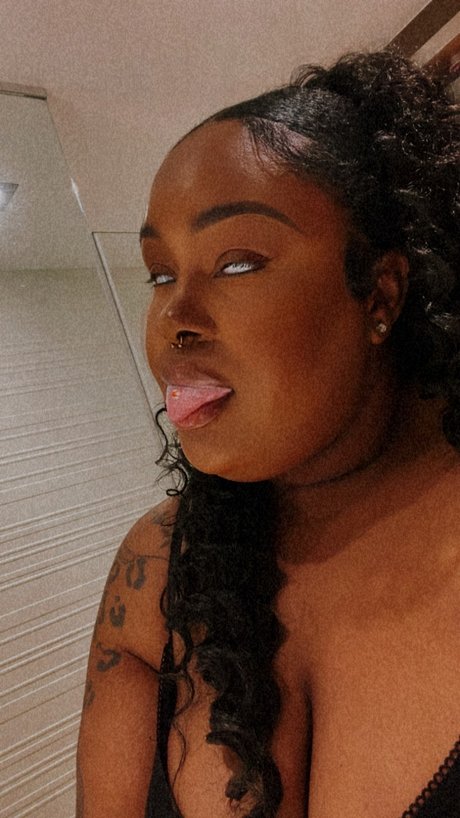 Pretty Penny OnlyFans Model Bilder