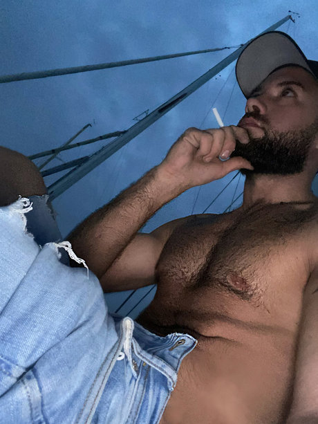 Public xtreme gay OnlyFans Nacktbilder