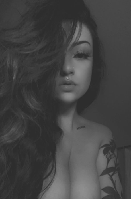 Cherrie Pie Nackt auf OnlyFans