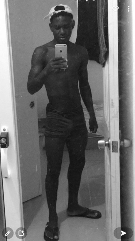 Yaquel alvarece OnlyFans-Leaks