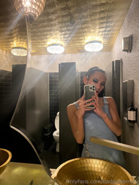 badgalkemmy OnlyFans Gratis-Inhalte