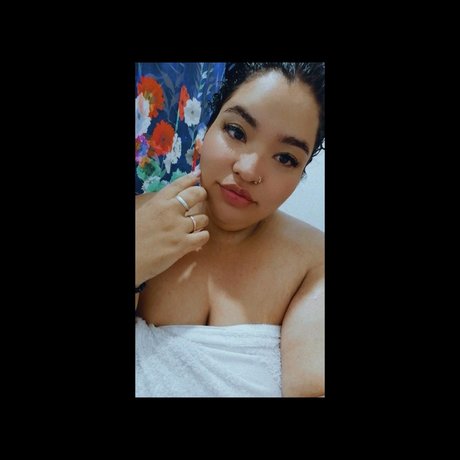 diana c Oben ohne OnlyFans