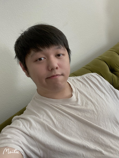 Qs Shots NurlyFans-Brüste