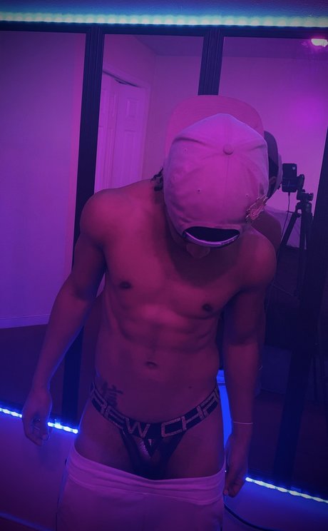 Neo Bottom Serenity OnlyFans Bilder nackt