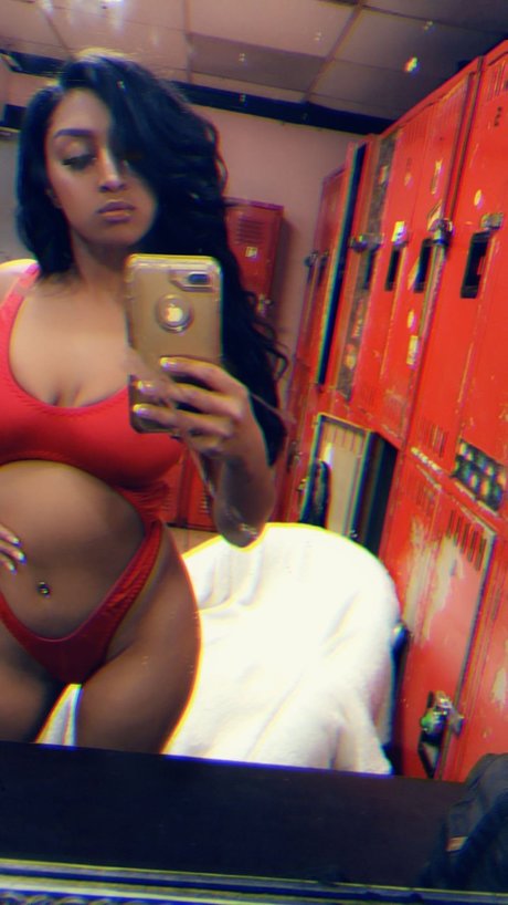 Pretty Pussy Perla Nacktbilder von OnlyFans geleakt