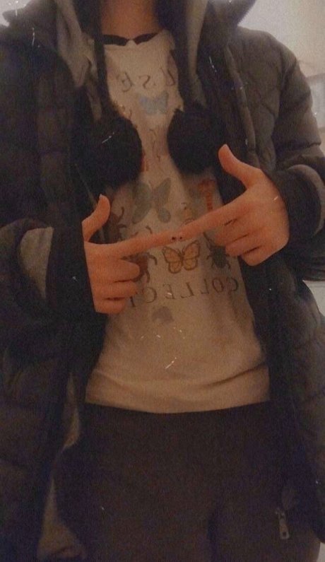 Silver Nacktbilder von OnlyFans geleakt