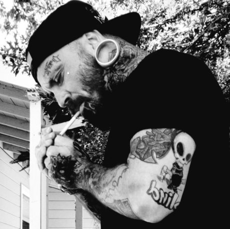 Dom over dames OnlyFans-Model